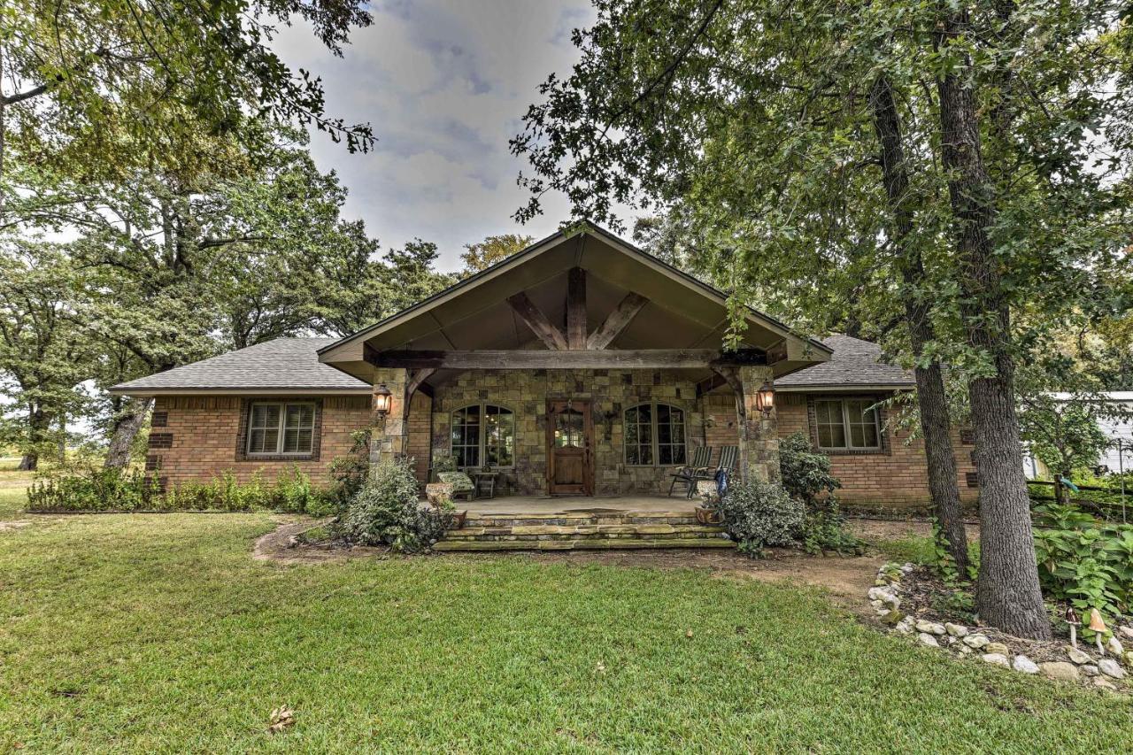 Kingston House With Fire Pit, Short Walk To Lake! Bagian luar foto