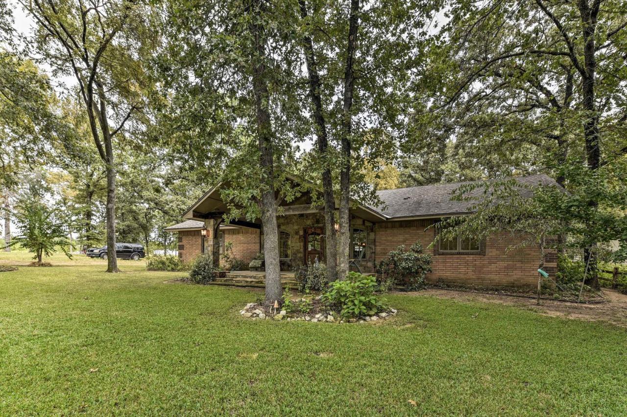 Kingston House With Fire Pit, Short Walk To Lake! Bagian luar foto